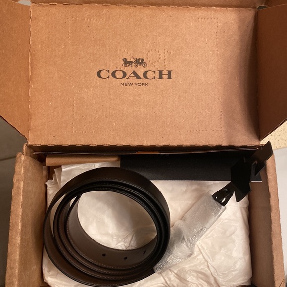 Coach Signature Designer Mens leather belt - Picture 2 of 2